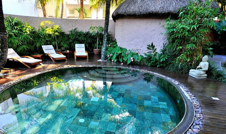 Le Casuarina Hotel plunge pool