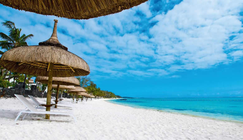 Ambre Hotel Mauritius Beach Loungers